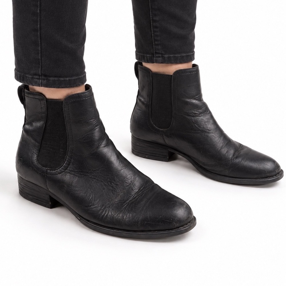 Born Vintage Y2K Black Leather Chelsea Ankle Boots Women's Size 10M